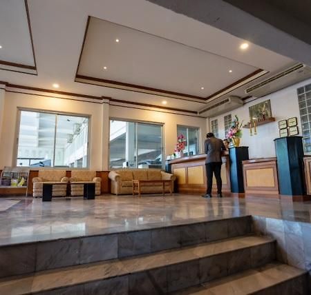 Golden House Service And Apartment Rayong Ngoại thất bức ảnh